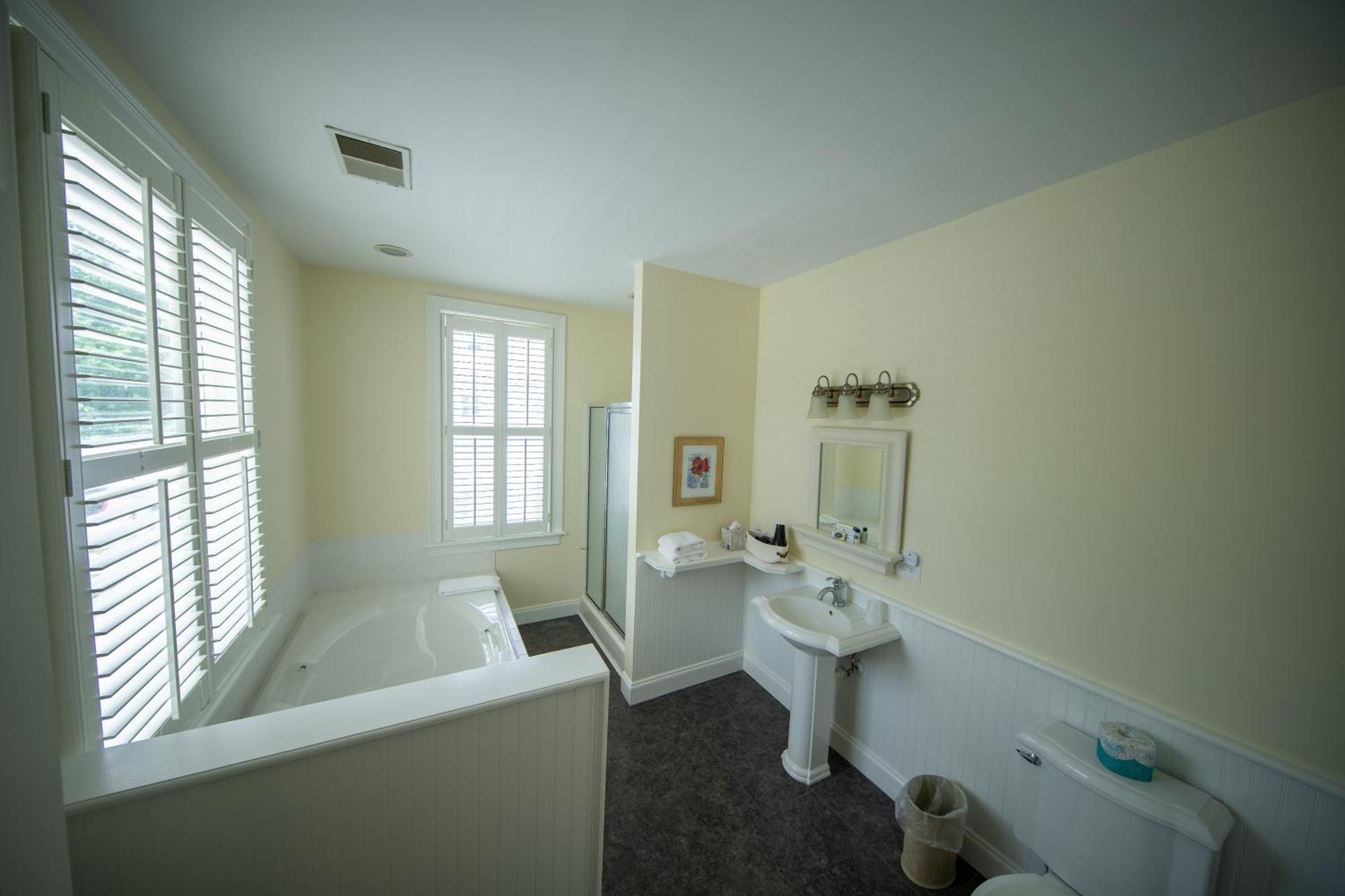 The Edenton Collection-The Granville Queen Inn 객실 사진