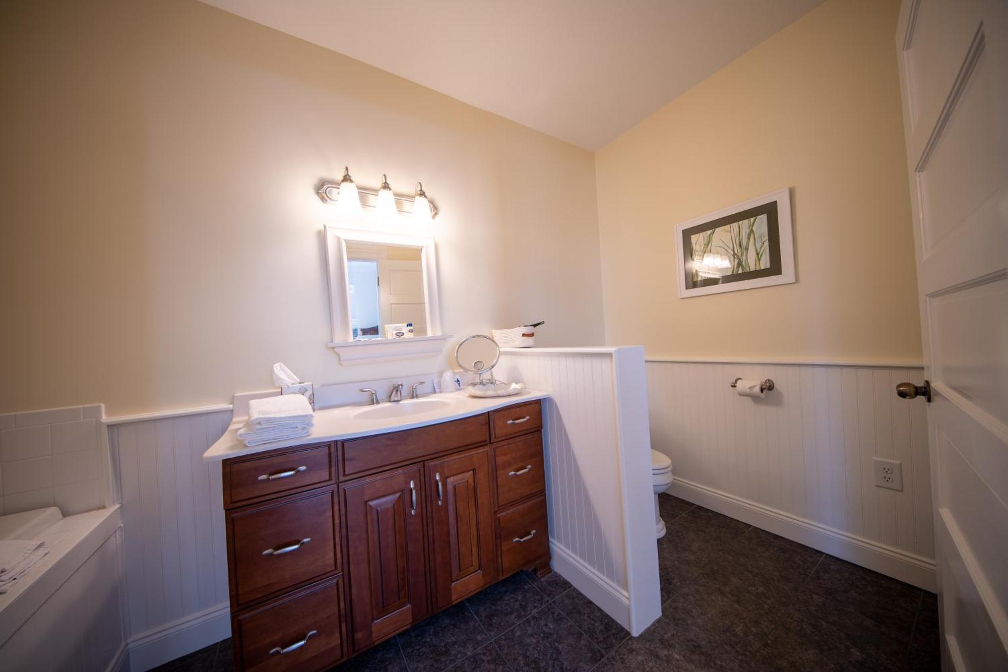 The Edenton Collection-The Granville Queen Inn 객실 사진